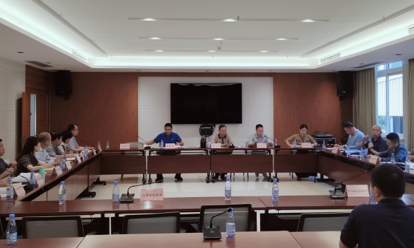 市城市管理局组织召开生活垃圾焚烧发电厂烟气深度治理推进会议