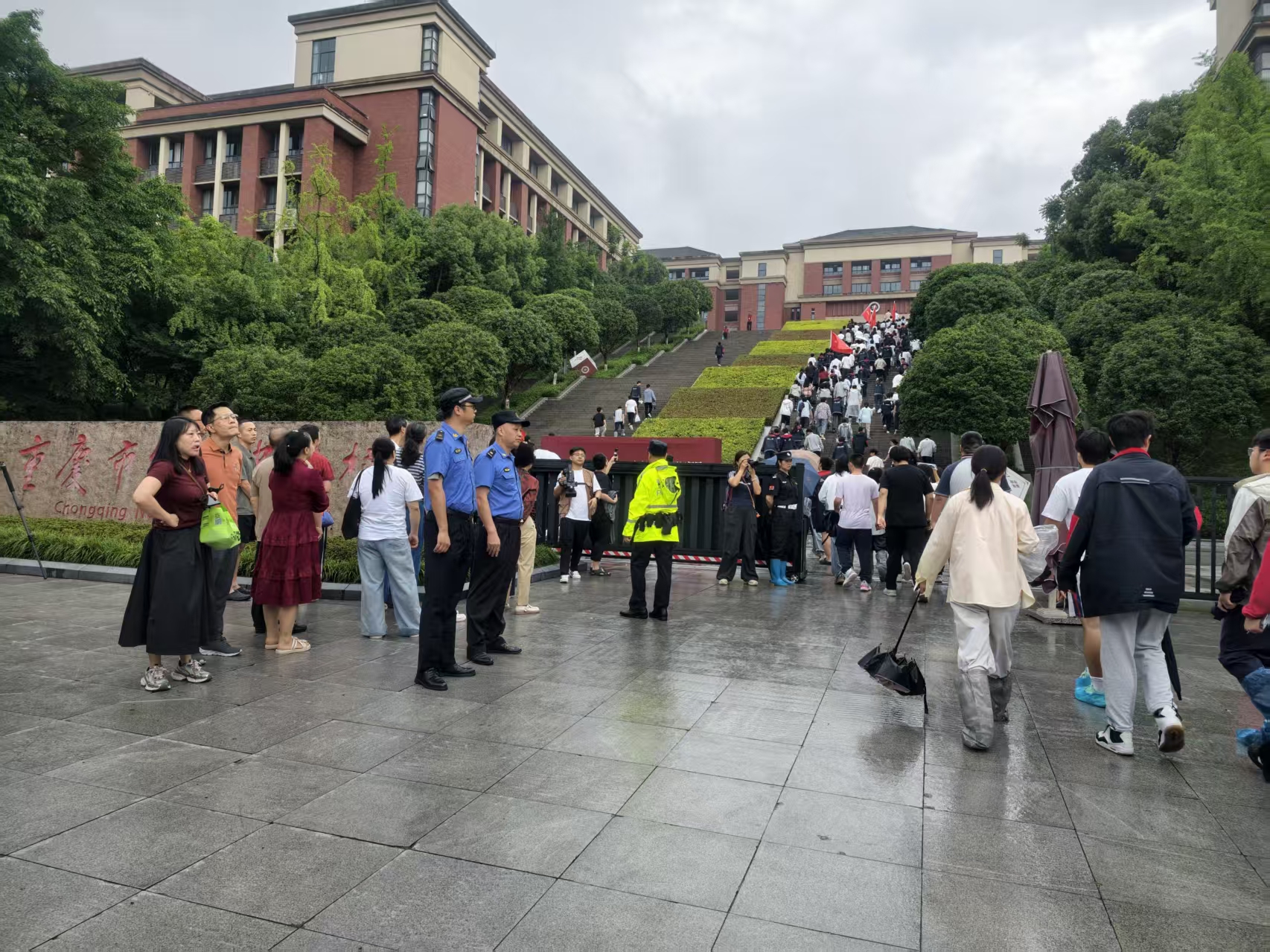考点外划定500米核心管控区 两江新区全面升级助考保障服务
