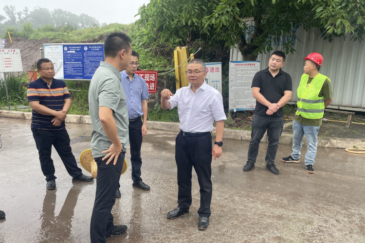 市城市管理局副局长廖聪全带队检查城市管理领域防汛工作开展情况
