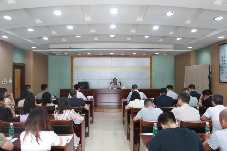 市城市管理局党组成员、副局长曹阳到市照明中心讲授学习教育专题党课